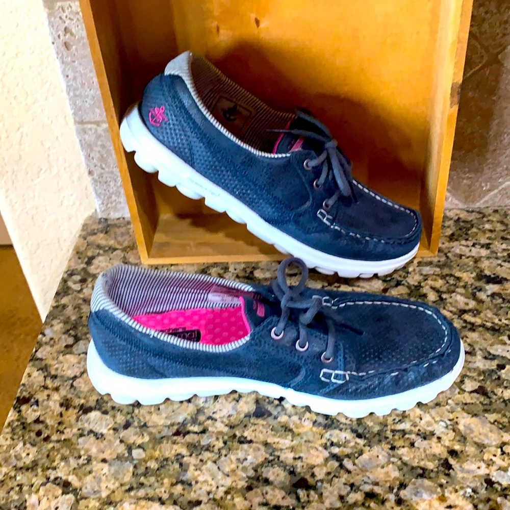 Sketchers goga mat Women’s size 7